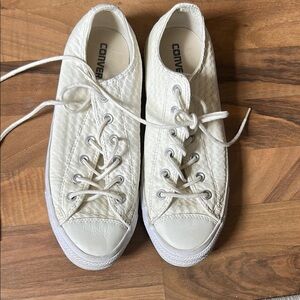 Converse White Canvas Sneakers Classic Low-Top